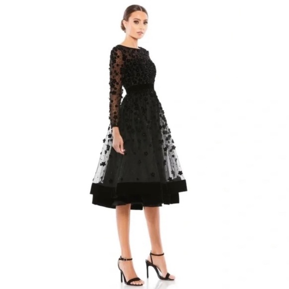 Mac Duggal Dresses & Skirts - Mac Duggal Long Sleeve Fit & Flare Velvet Embellished Cocktail Dress